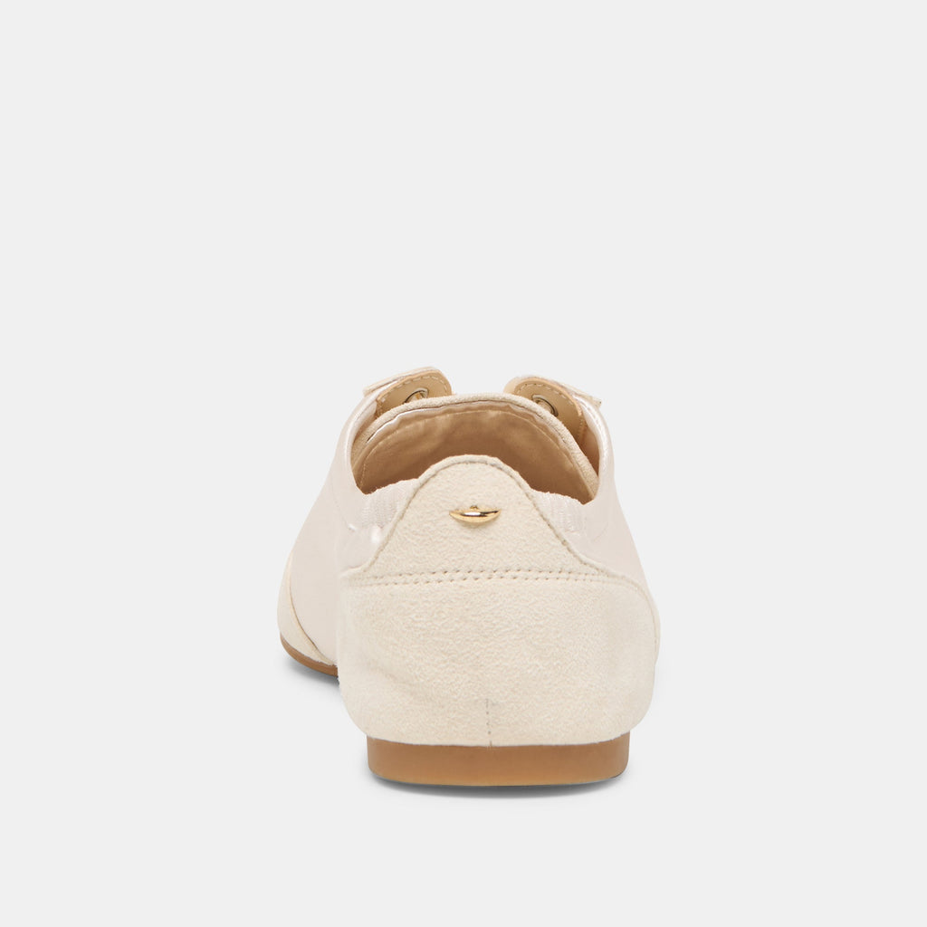 ITZY SNEAKERS VANILLA SATIN