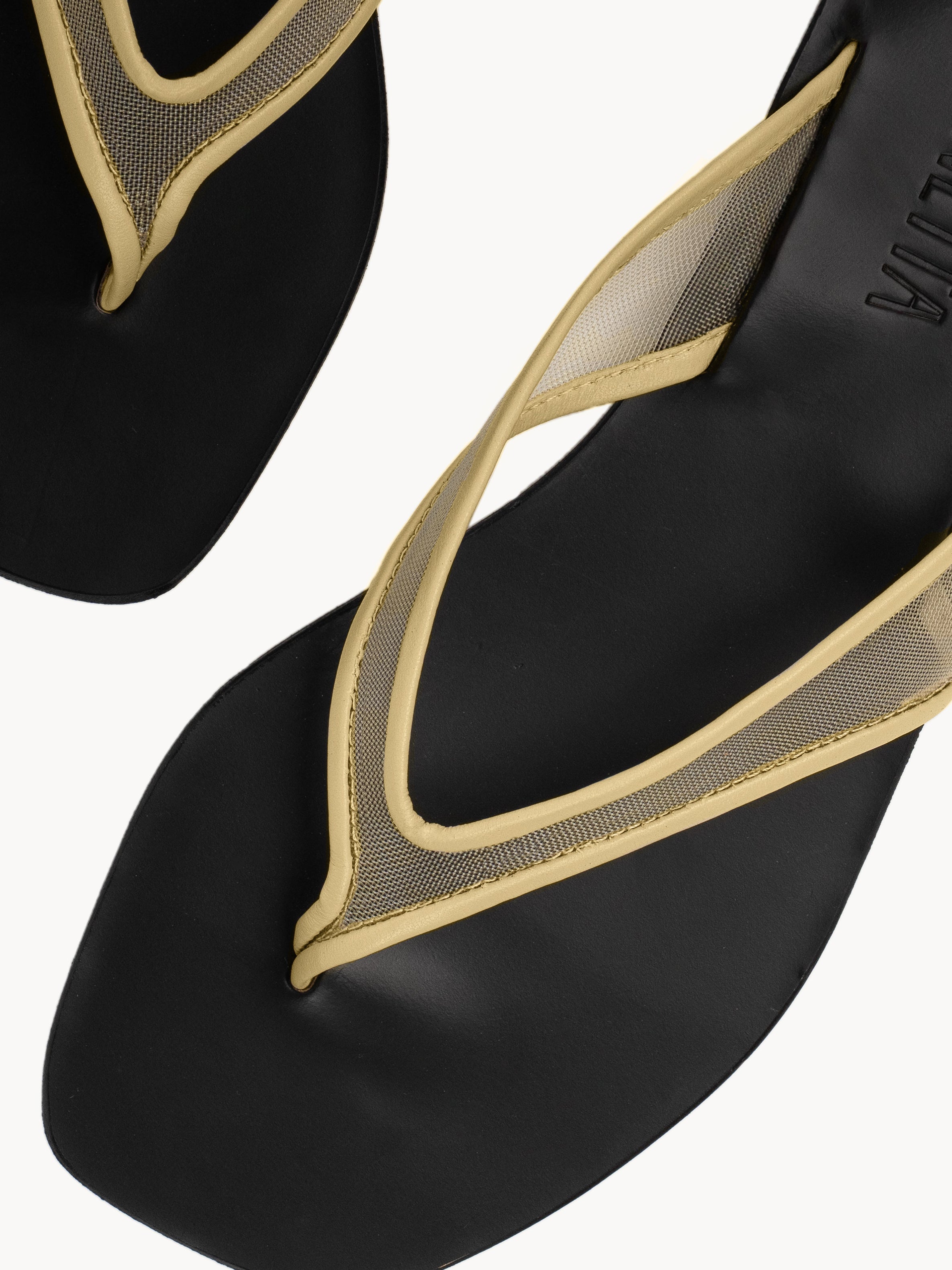 Seline Flat