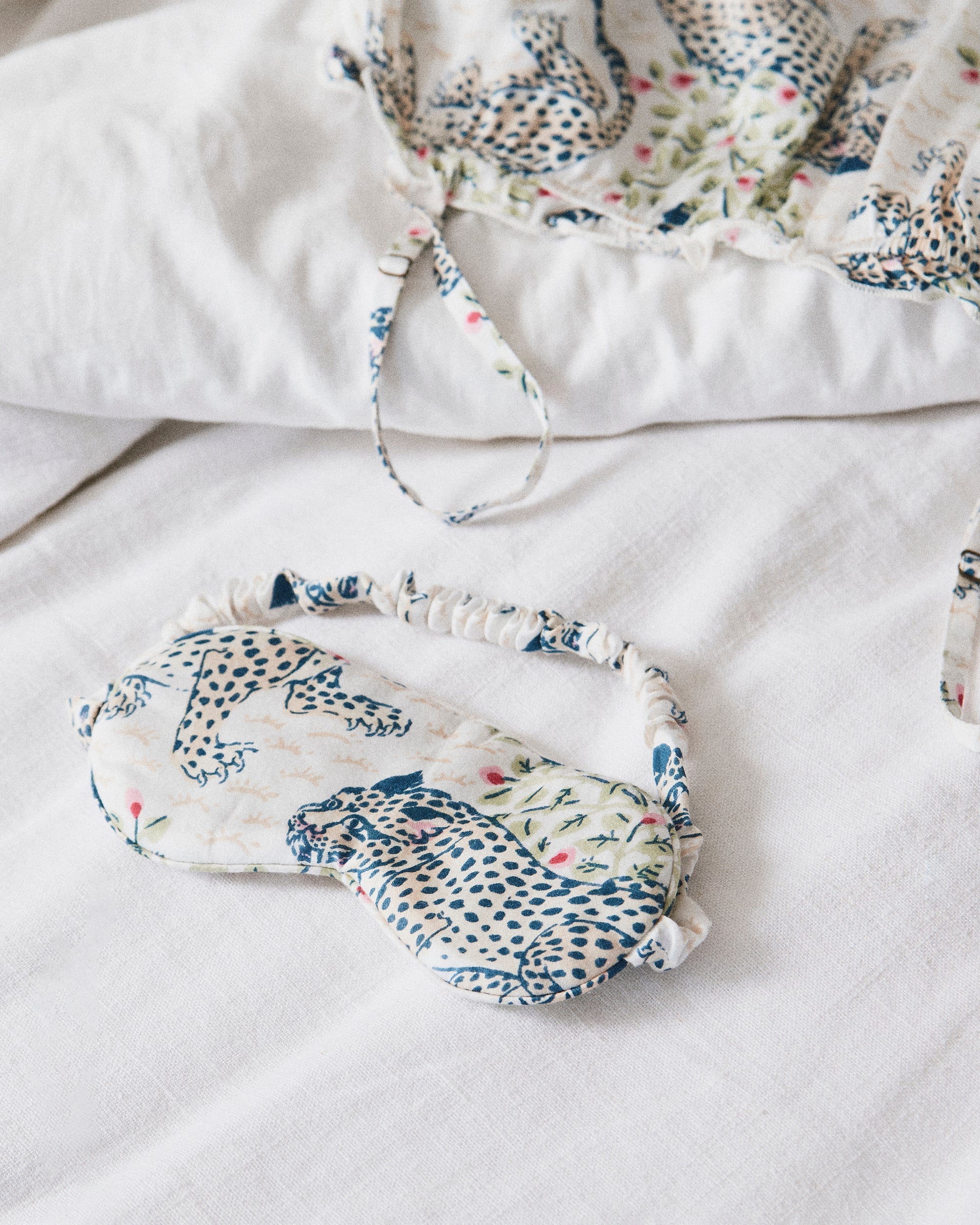 Bagheera - Eco Satin Eye Mask - Wedding Cake