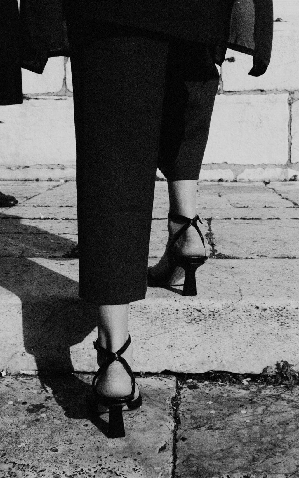Castrise Mid-Heel Sandal in Black